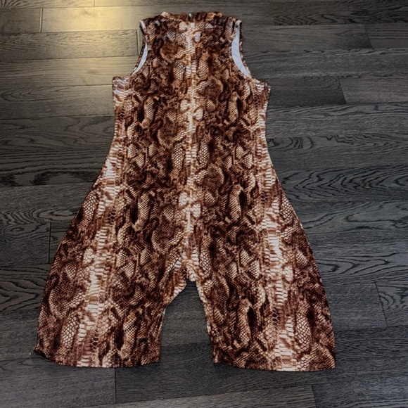 SHEIN Snake skin romper playsuit Sz Large - Picture 10 of 14